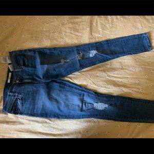 NWOT: Super Skinny Levi Jeans